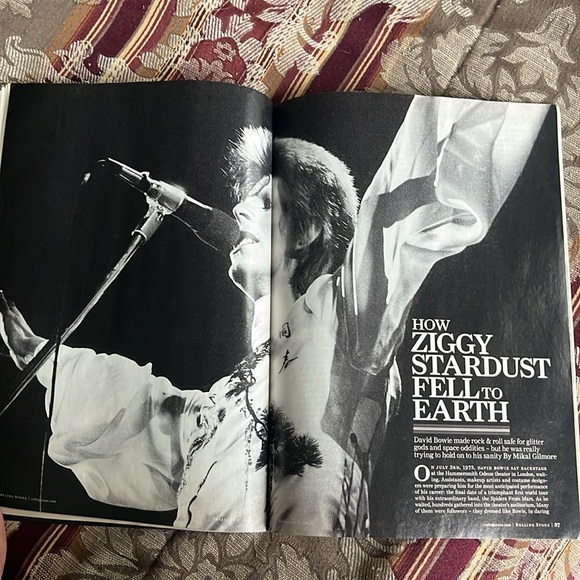 ROLLING STONE MAGAZINE Issue 1149 Ziggy Stardust David Bowie February 2, 2012 - Picture 3 of 3